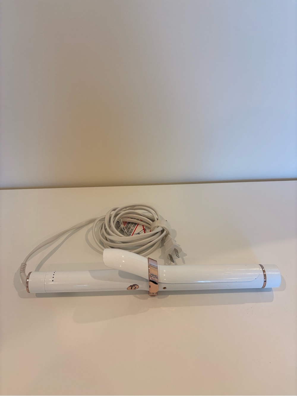 T3 SinglePass 1.25" Curling Iron | Gently Used